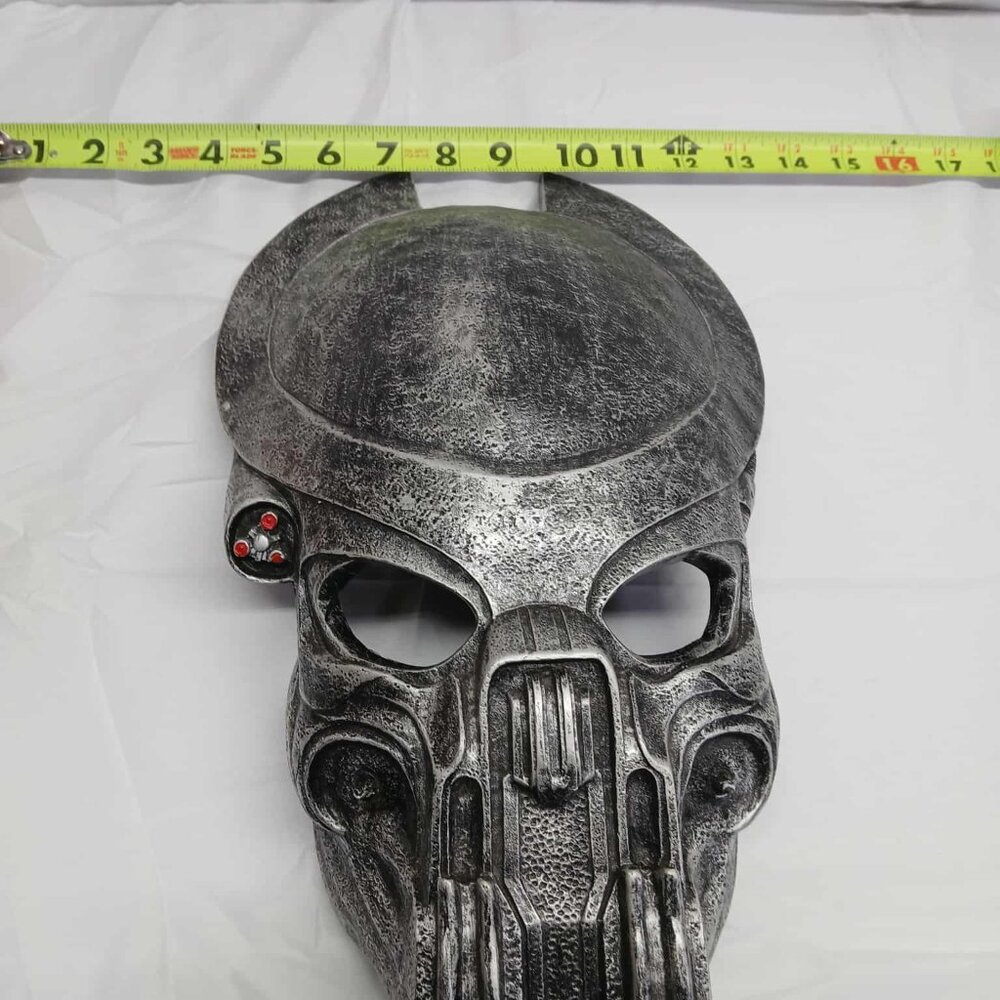 Alien Predator Mask Wall Decor - Picture 9 of 9